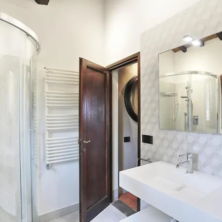 Casale Carla *