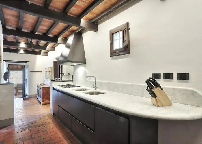 مزرعة للإقامة Casale Carla إمبرونيتا