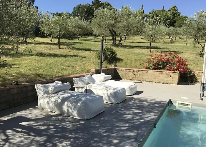 مزرعة للإقامة Casale Carla