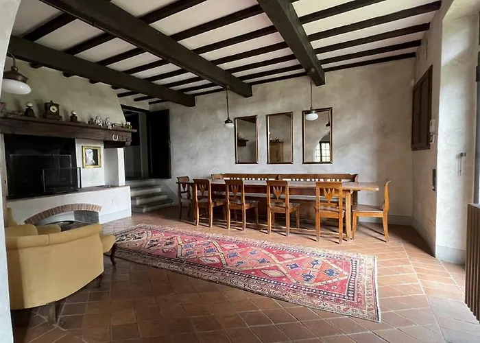 Casale Carla * إمبرونيتا