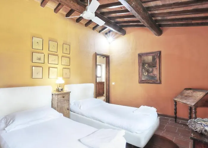 مزرعة للإقامة Casale Carla إمبرونيتا