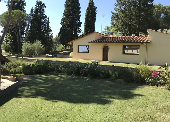 Casale Carla مزرعة للإقامة *