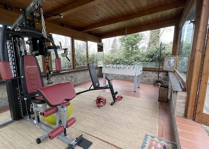 مزرعة للإقامة Casale Carla إمبرونيتا