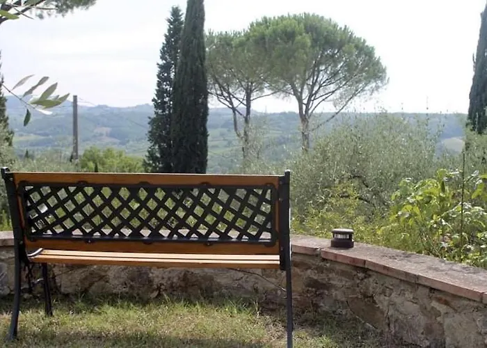 مزرعة للإقامة Casale Carla إمبرونيتا